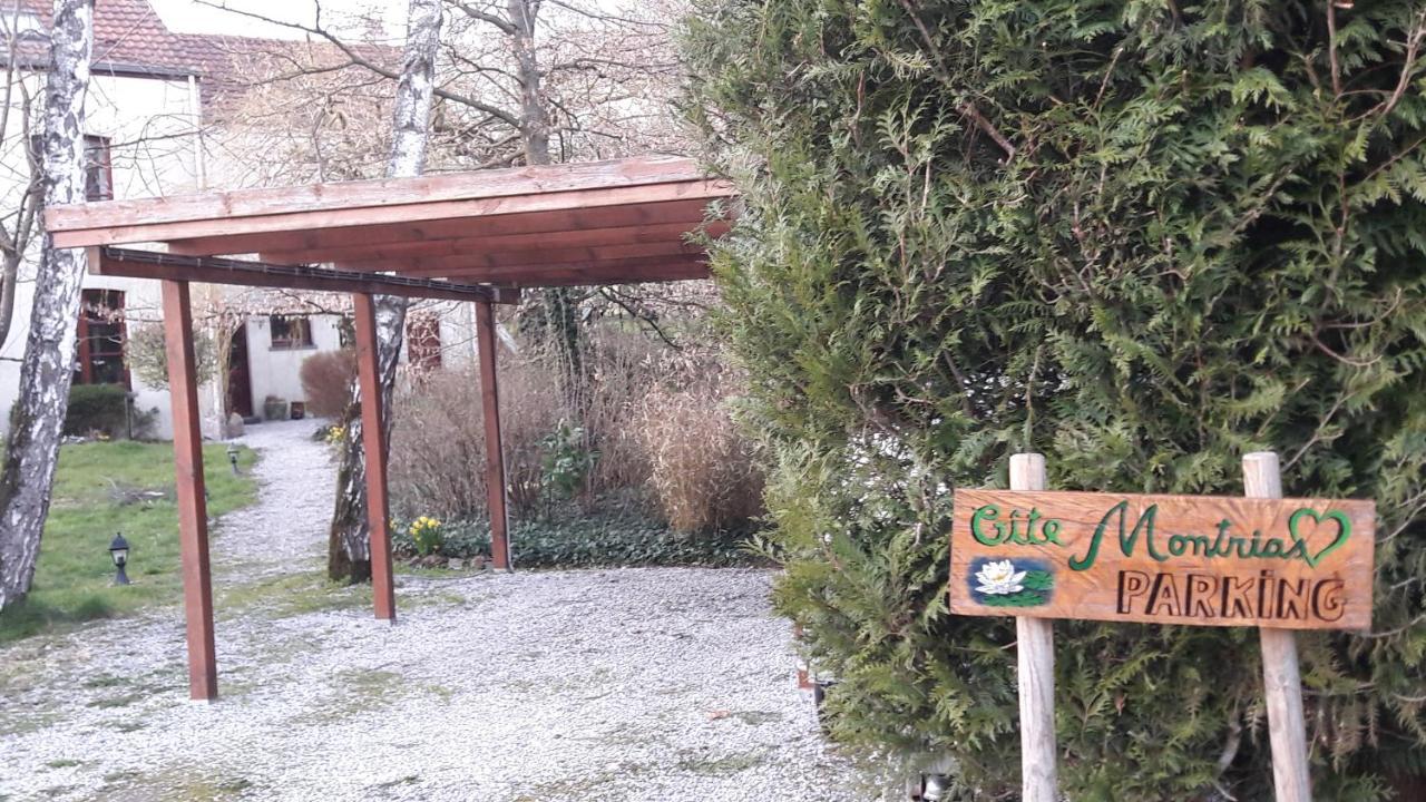 Gite Montrias Cerfontaine Exterior foto